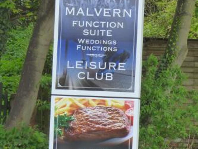 (Pub, Sign). Published on 11-05-2015 