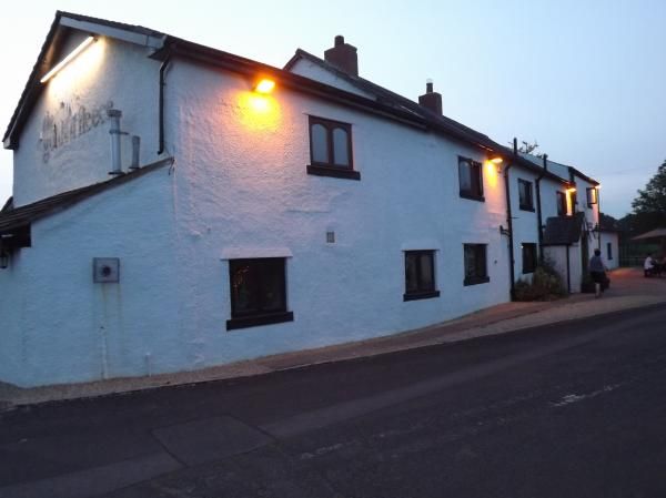 Golden Fleece Ruleholme at night. (Pub, External). Published on 15-04-2014