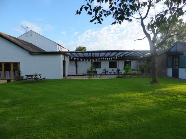 (Pub, Garden). Published on 09-08-2015