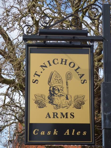 (Pub, Sign). Published on 05-04-2015