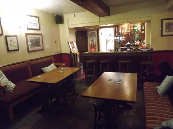 (Pub, Bar). Published on 27-09-2014