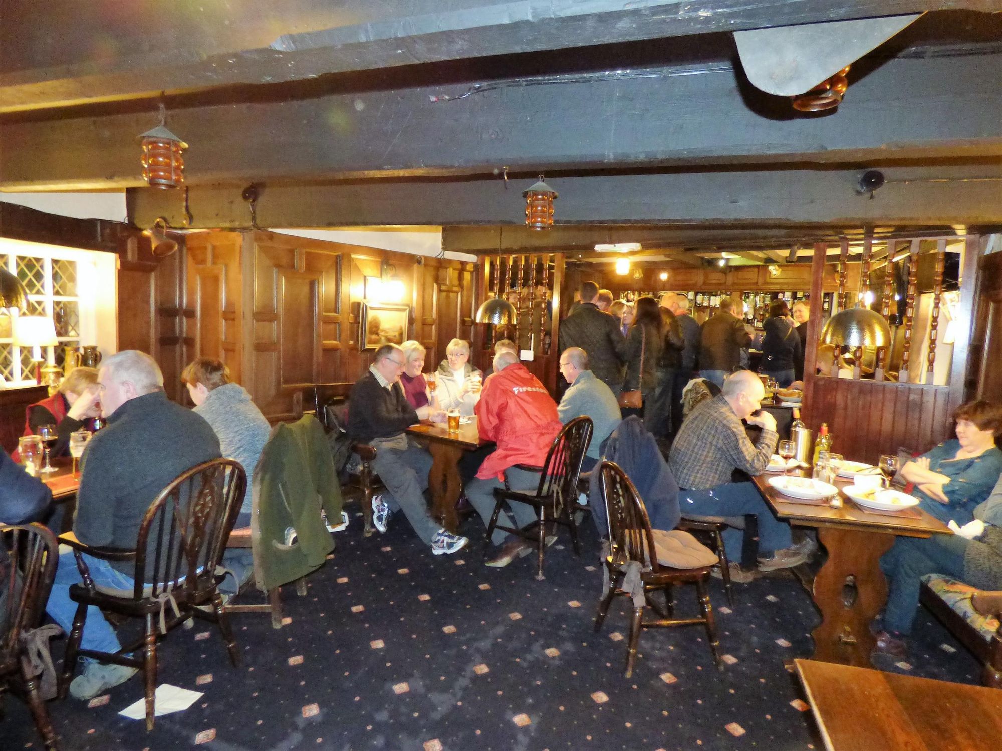 (Pub, Bar, Customers). Published on 12-02-2017