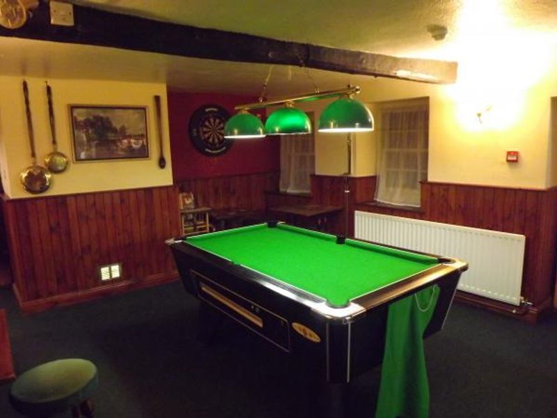 (Pub, Bar). Published on 27-09-2014