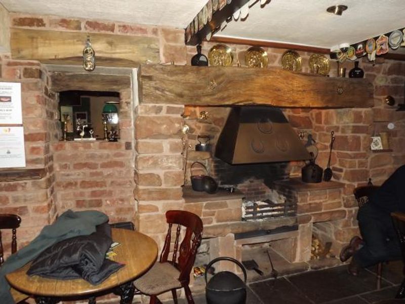 Highland Drove Great Salkeld fireplace. (Pub, Bar). Published on 15-04-2014