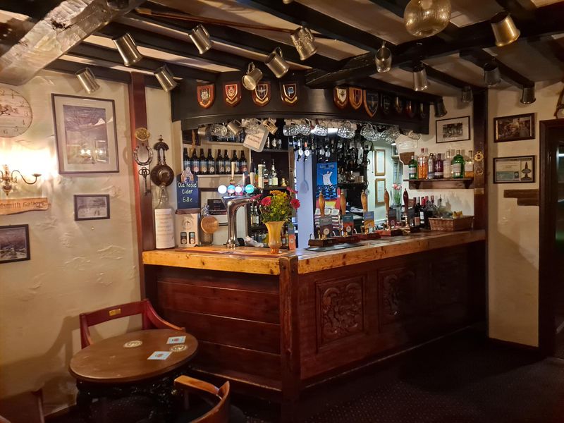 (Pub, Bar). Published on 12-08-2025 