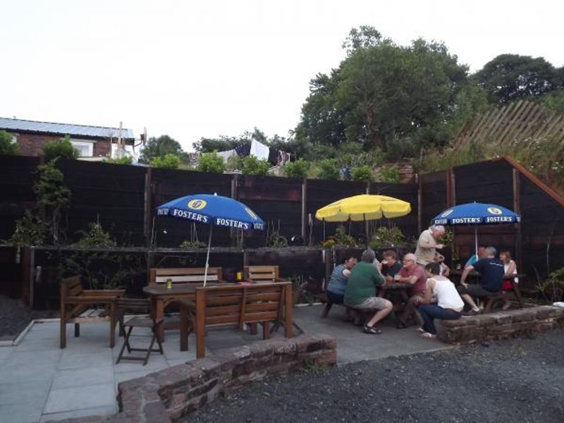 Black Lion Hethersgill garden. (Pub, Garden). Published on 28-03-2014