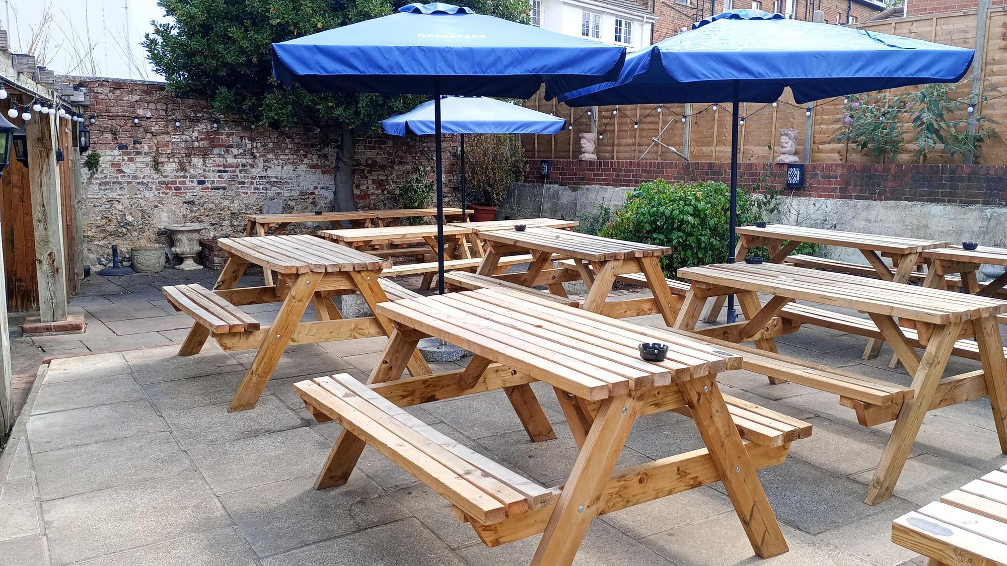 Anchor Inn, Henley - garden - Sep 2026. (Garden). Published on 08-09-2026