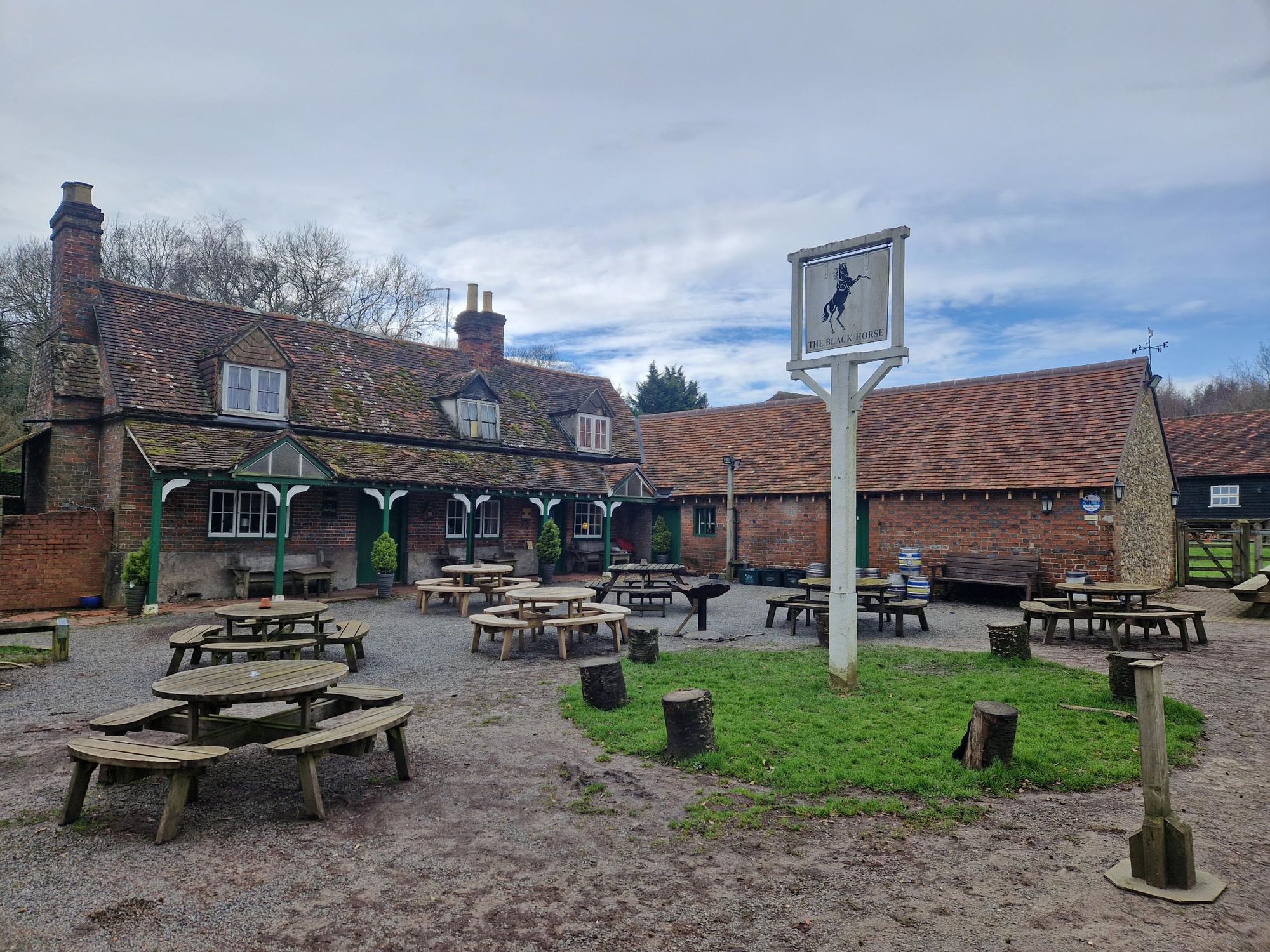 Black Horse, Checkendon - pub front - Feb 2024. (Pub, External, Garden, Sign, Key). Published on 29-02-2024