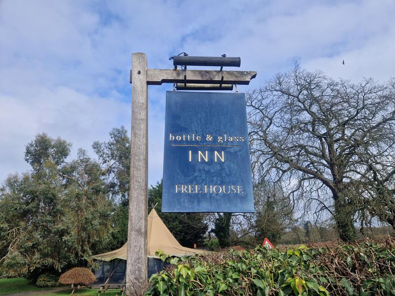 Bottle & Glass, Binfield Heath - pub sign - Feb 2026. (Sign). Published on 09-02-2026 