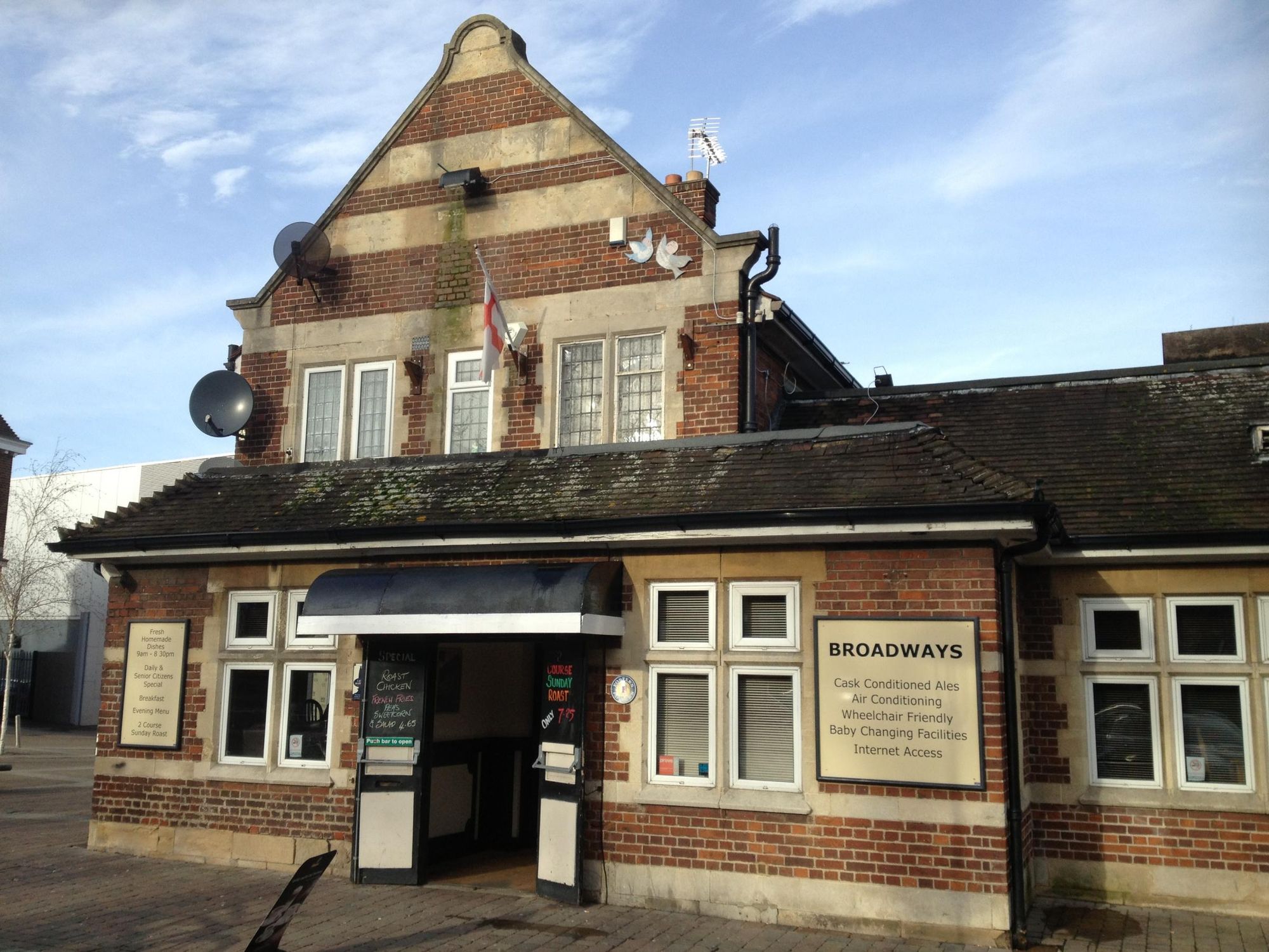 Broadways, Didcot - looking north-west. (External, Key). Published on 08-12-2021