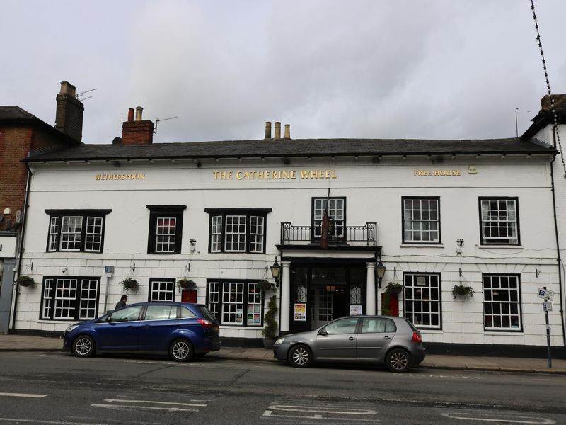 Henley-on-Thames-Catherine Wheel - western block - looking north. (Pub, External). Published on 08-04-2026 