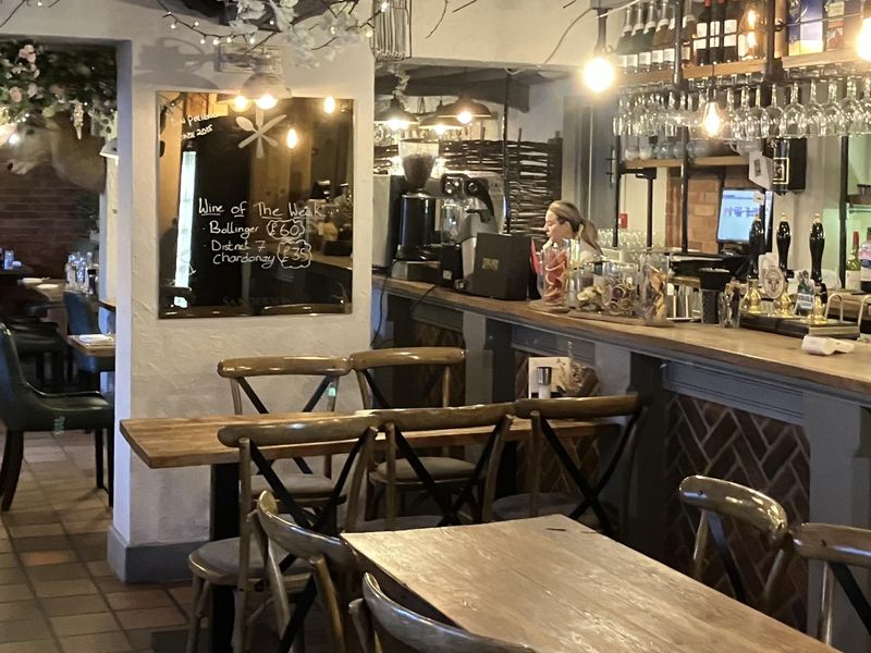 Chequers, Burcot - view from bar area into restaurant - April 20. (Bar, Restaurant). Published on 10-04-2026 