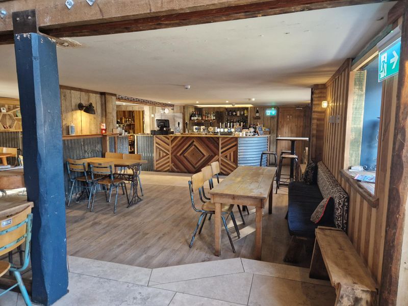 Spire & Spoke, Watlington - interior & bar - Feb 2024. (Pub, Bar). Published on 02-03-2024