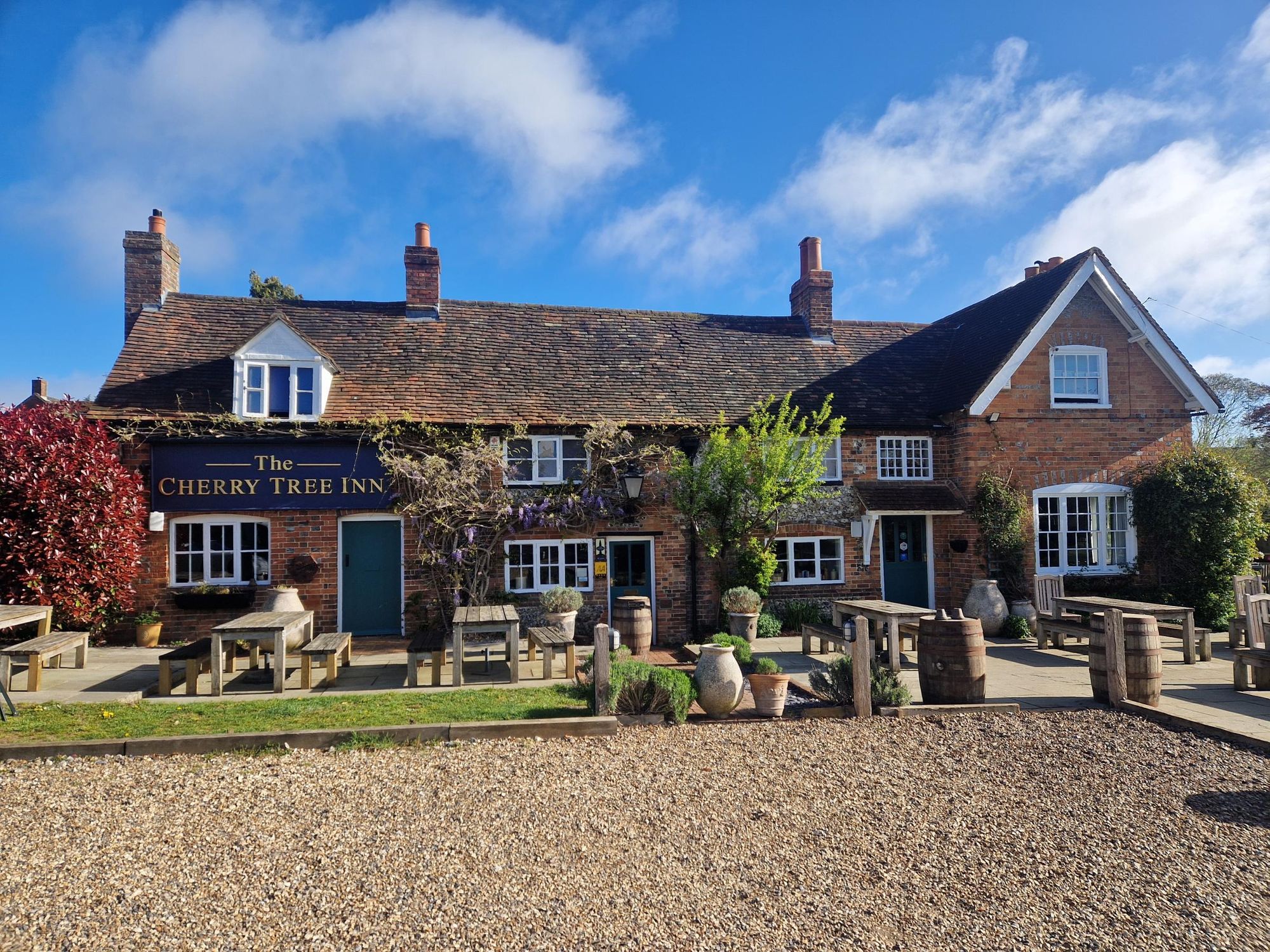 Cherry Tree, Stoke Row - Pub exterior - Apr 2026. (Pub, External, Key). Published on 15-05-2026
