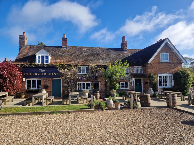 Cherry Tree, Stoke Row - Pub exterior - Apr 2026. (Pub, External, Key). Published on 15-05-2026