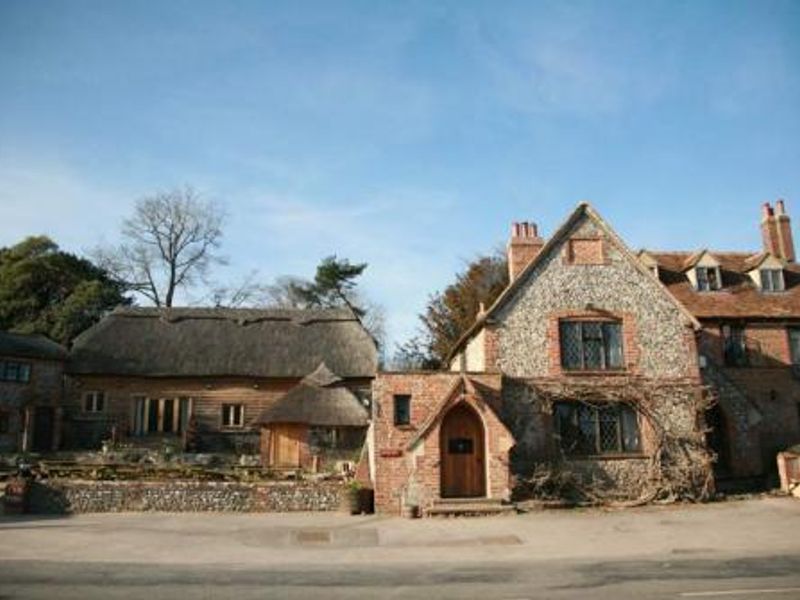Pub exterior, barn and self-catering cottage. (Key). Published on 10-02-2014