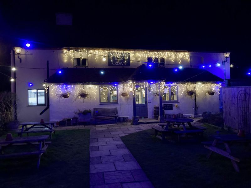 Crown South Moreton night. (Pub, Garden). Published on 18-02-2025