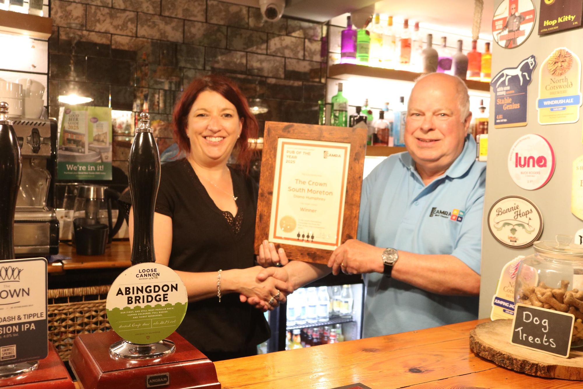 Pub of the Year 2025 presentation (Graham Hards & Di Humphreys) . (Award). Published on 15-05-2025