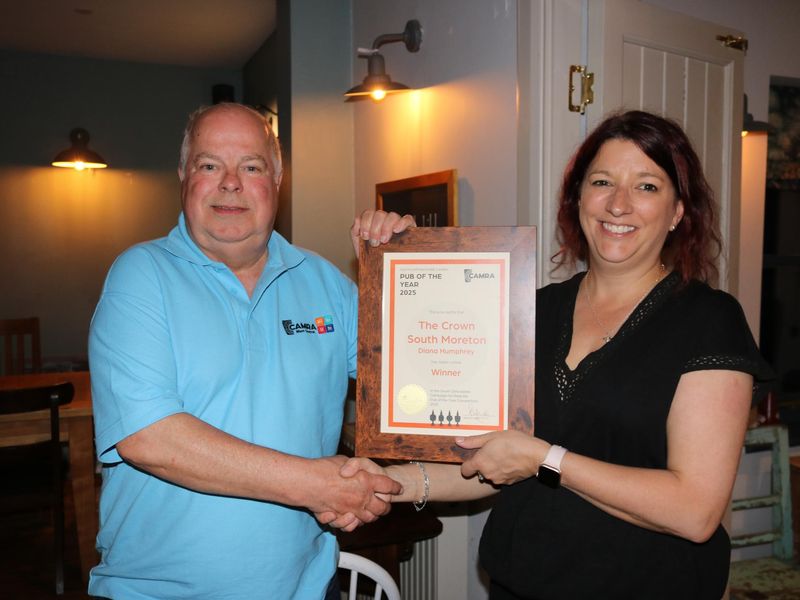 Pub of the Year 2025 presentation (Graham Hards & Di Humphreys) . (Award). Published on 15-05-2025 