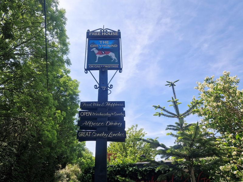 Greyhound, Peppard Common - sign from pub entrance - May 2023. (Pub, External, Sign). Published on 02-06-2023 