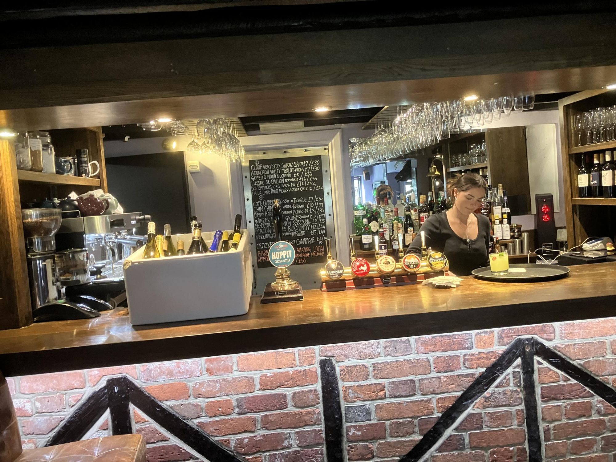 Greyhound, Peppard - Bar Area - October 2026. (Pub, Bar). Published on 09-10-2026