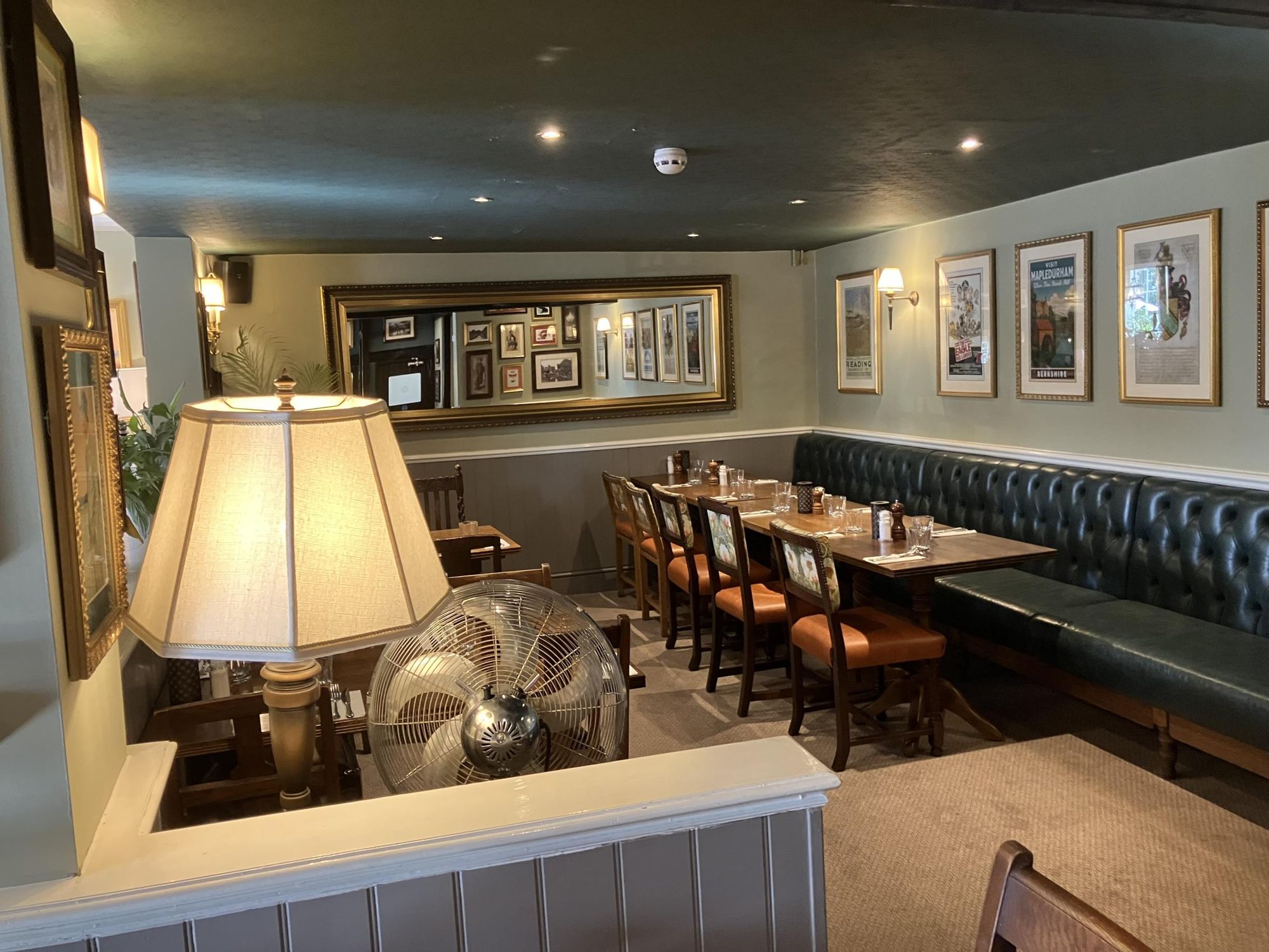 Packhorse, Mapledurham - Dining Area II - Aug 2026. (Pub, Restaurant). Published on 23-08-2026