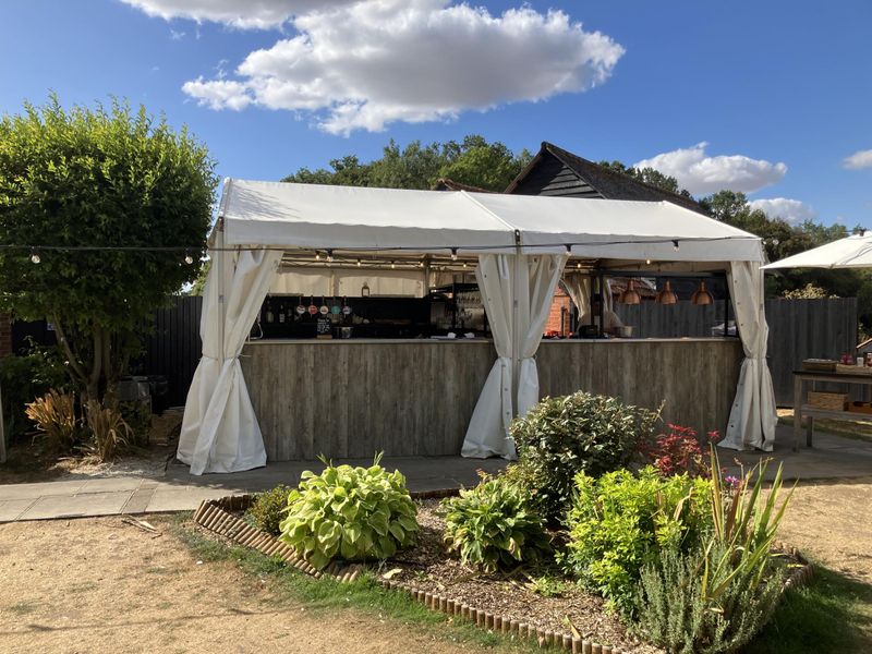 Packhorse, Mapledurham - Outside Bar and BBQ - Aug 2026. (Pub, External, Garden). Published on 23-08-2026