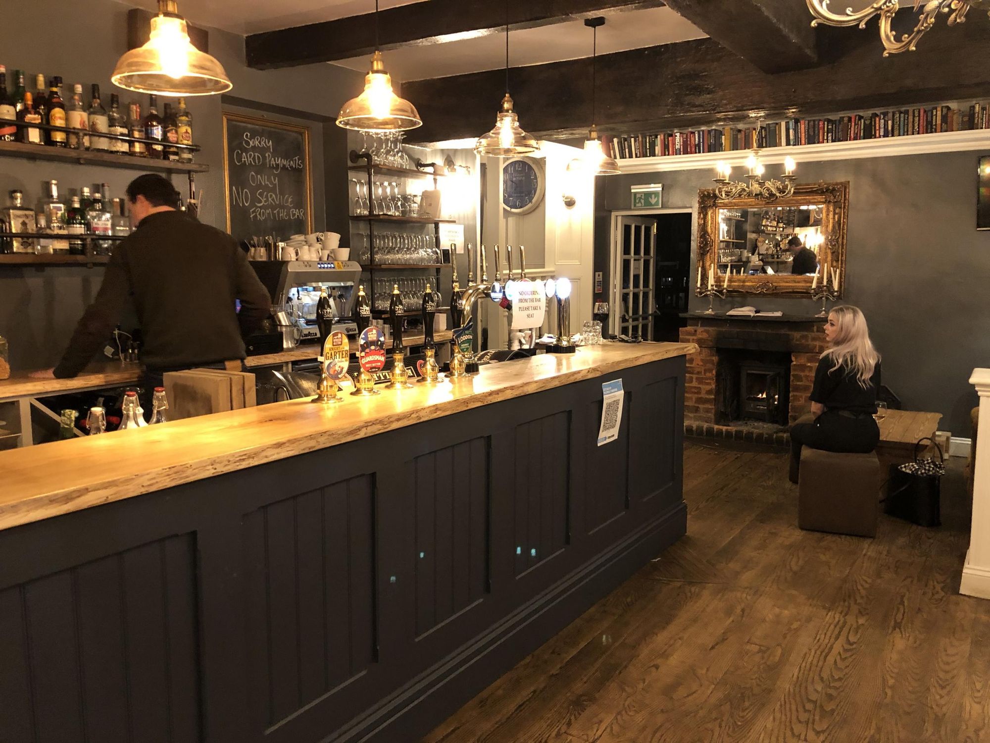 Bar area. (Bar). Published on 09-10-2020