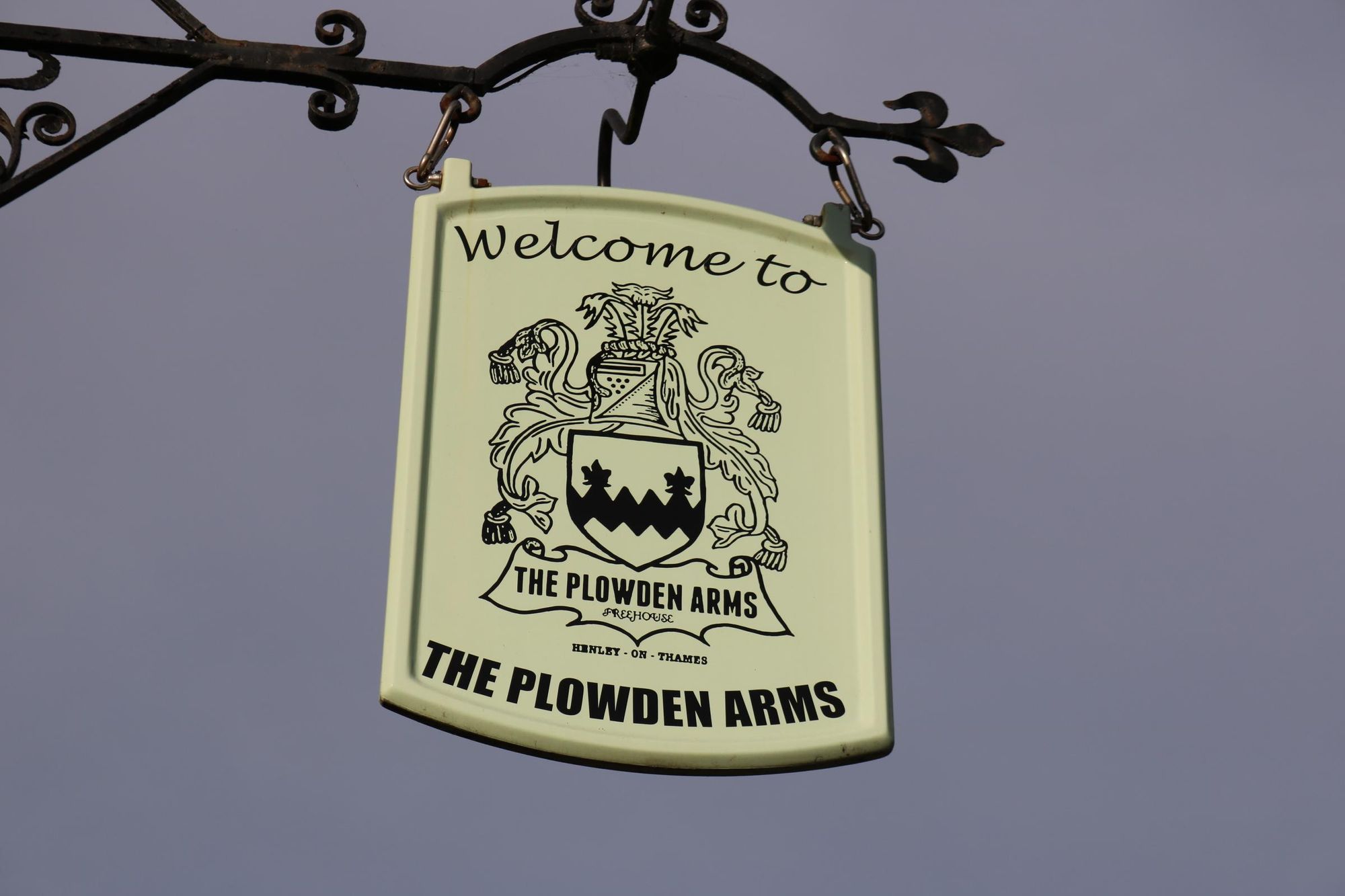 Shiplake - Plowden Arms - sign looking north-east - 2019 Oct. (Pub, Sign). Published on 18-03-2022