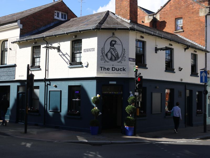 Henley - Duck - looking east Oct 2026. (Pub, External, Key). Published on 05-10-2026