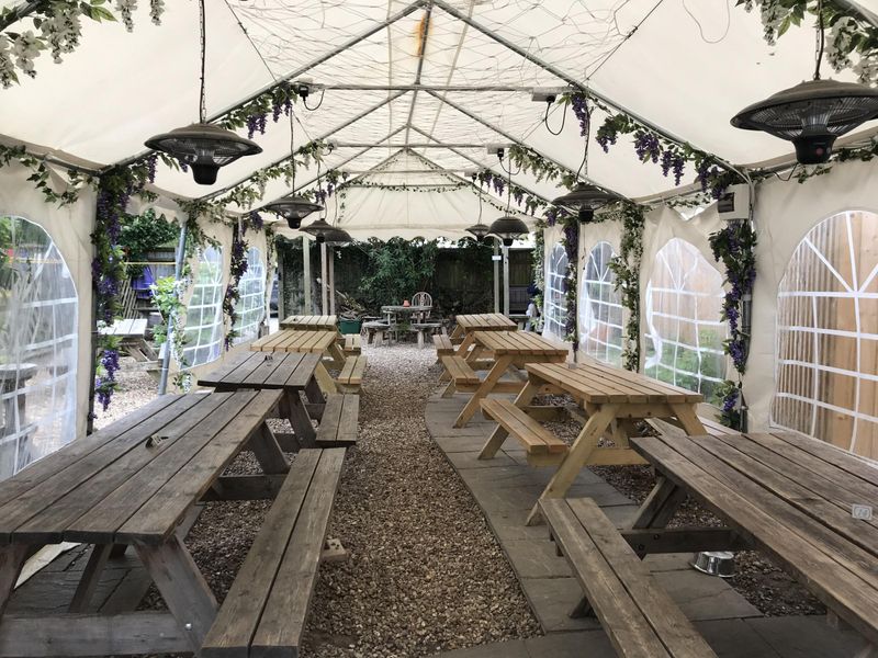 (Pub, Garden). Published on 22-04-2022