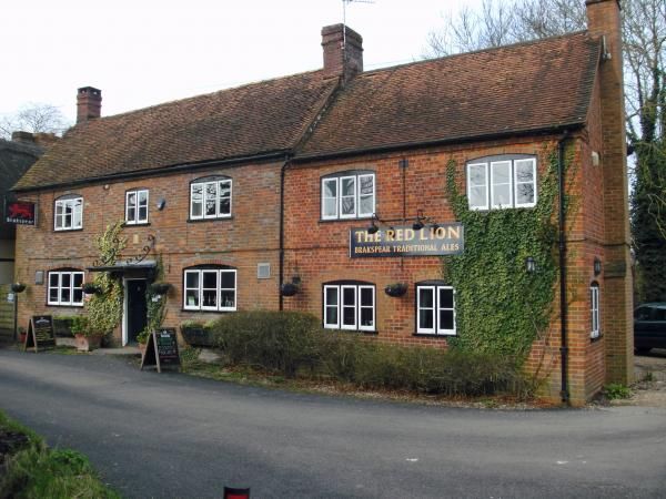 Red Lion, Blewbury (pre-2014). (Pub, External). Published on 08-03-2014