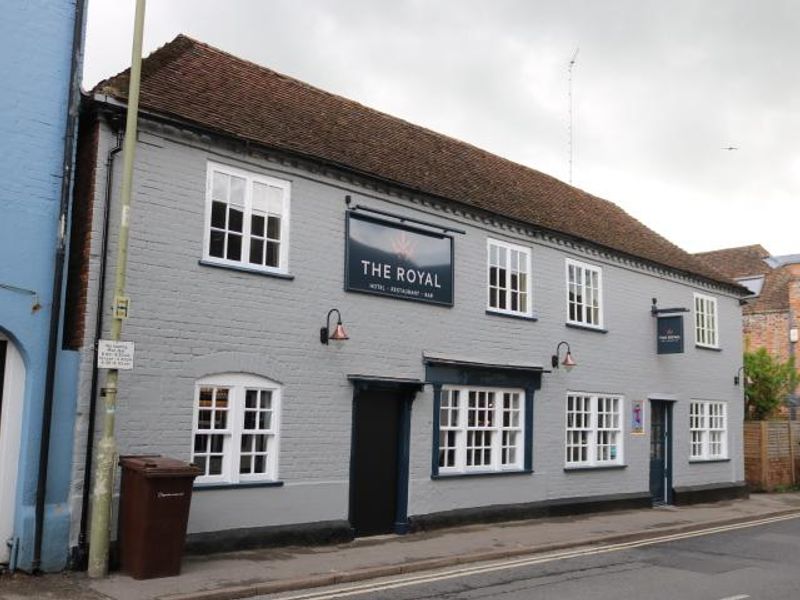 Royal, Wallingford - looking south-east May 2023. (Pub, External). Published on 07-05-2023