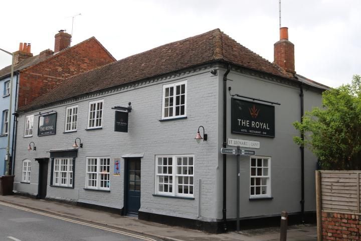 Royal, Wallingford - looking north-east. (Pub, External, Key). Published on 07-05-2023