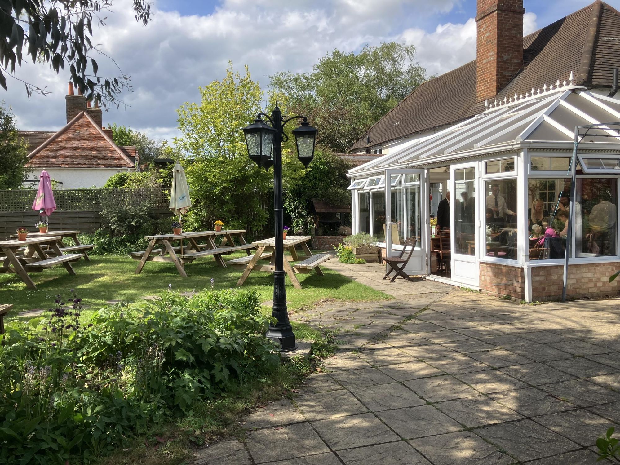 Shoulder of Mutton, Playhatch - Garden - May2026. (External, Garden). Published on 06-05-2026