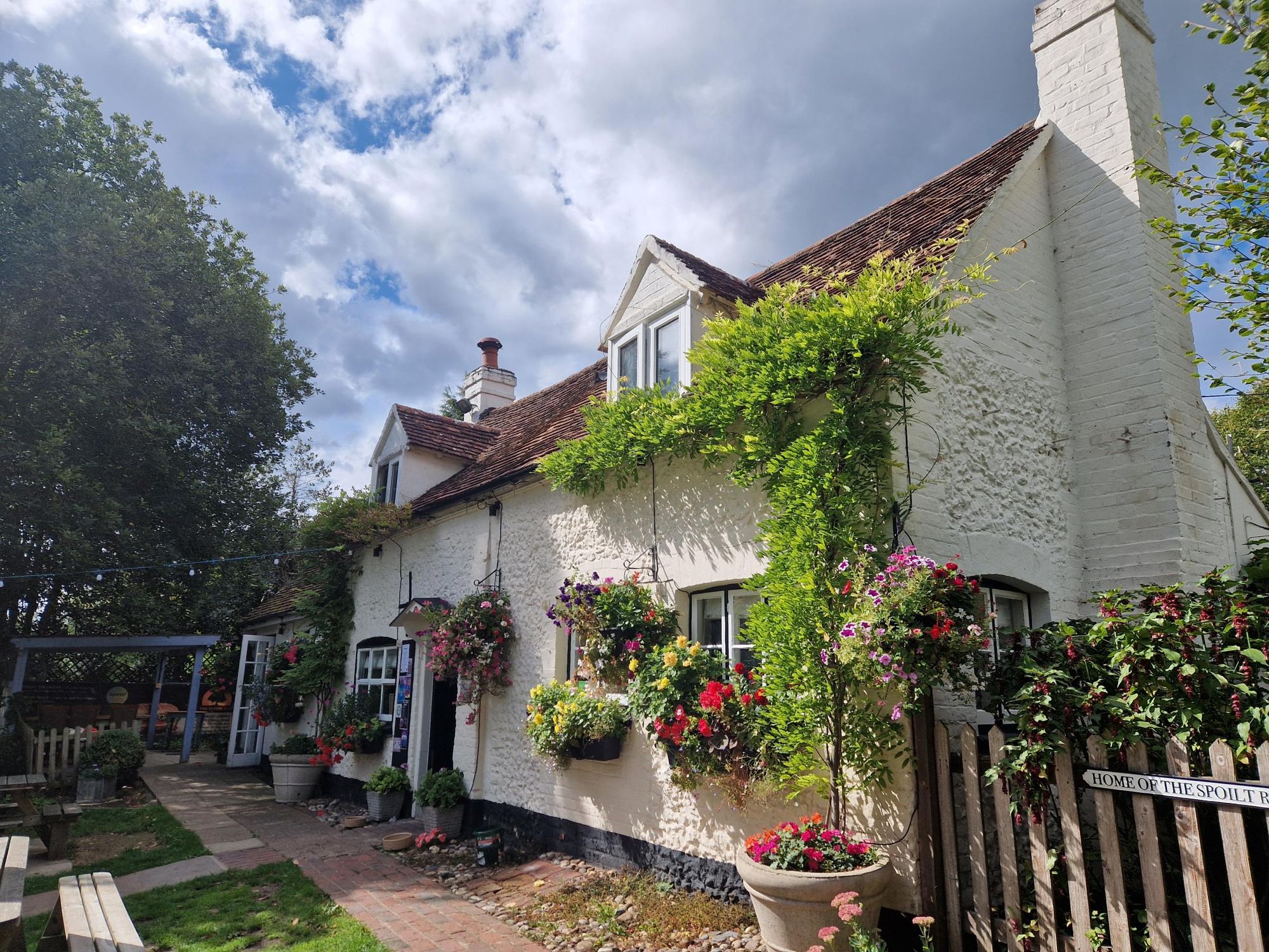 Rising Sun, Highmoor - pub exterior - Sep 2025. (Pub, External, Garden, Key). Published on 19-03-2026