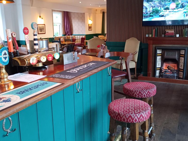 Three Horseshoes, Henley - Bar - Oct 2026. Published on 26-10-2026