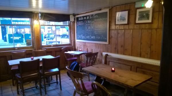 (Pub, Bar). Published on 26-02-2014