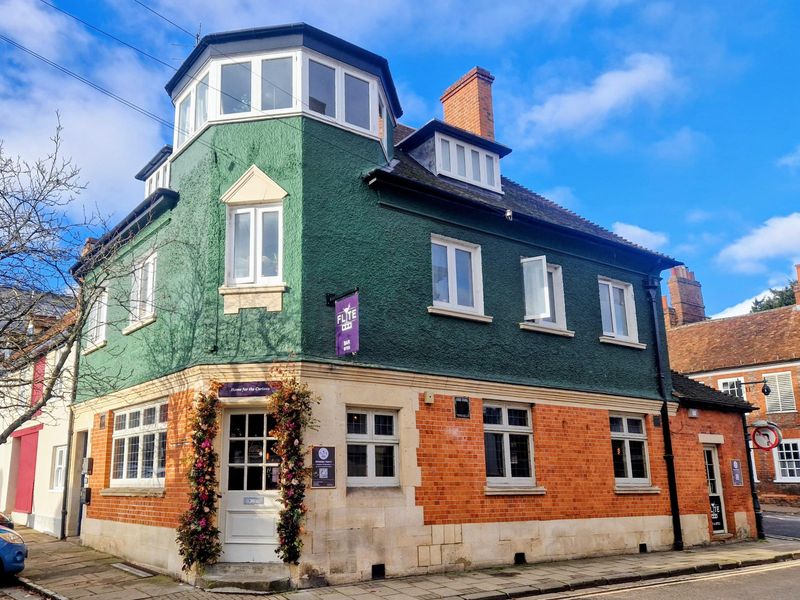 FLYTE Bar, Henley - exterior - Nov 2025. (Pub, External, Key). Published on 29-11-2025