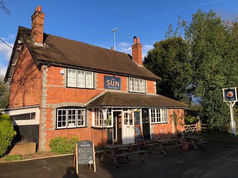 Sun, Whitchurch Hill - Feb 2023. (Pub, External, Key). Published on 23-02-2023