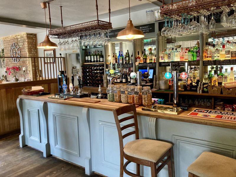 (Pub, Bar). Published on 17-09-2026
