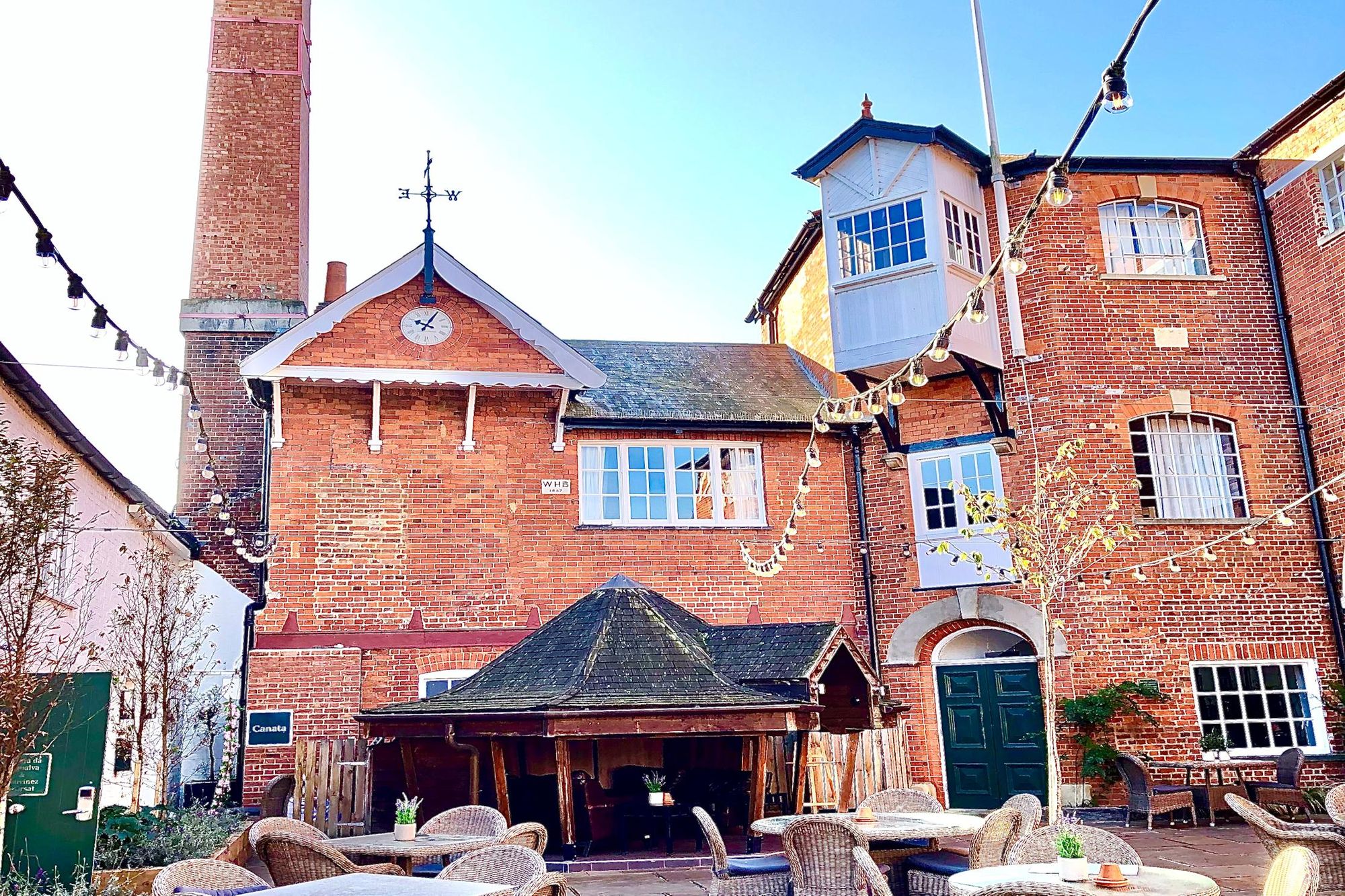 Hotel du Vin, Henley-on-Thames - looking west Oct 2022. (Pub, External). Published on 10-11-2022