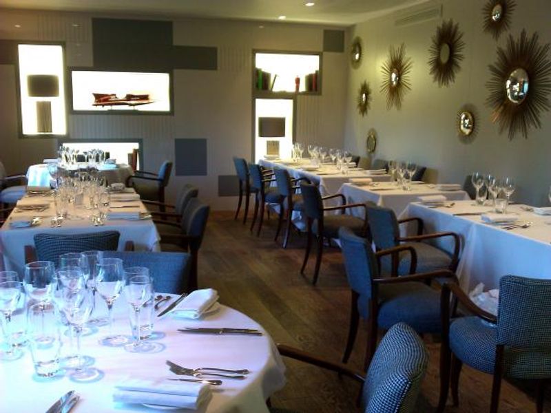 Restaurant. (Restaurant). Published on 15-02-2014