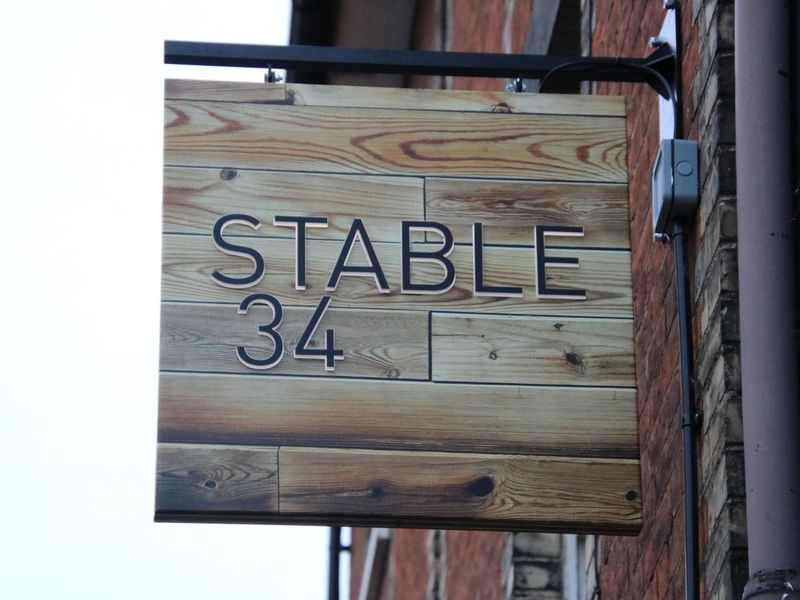 Stable 34, Henley-on-Thames - pub sign. (External, Sign, Key). Published on 10-12-2021