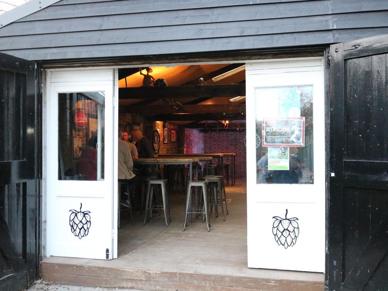 Lovibonds Tasting Room, Henley-on-Thames - looking N Mar 2019. (Pub, External). Published on 08-05-2023 