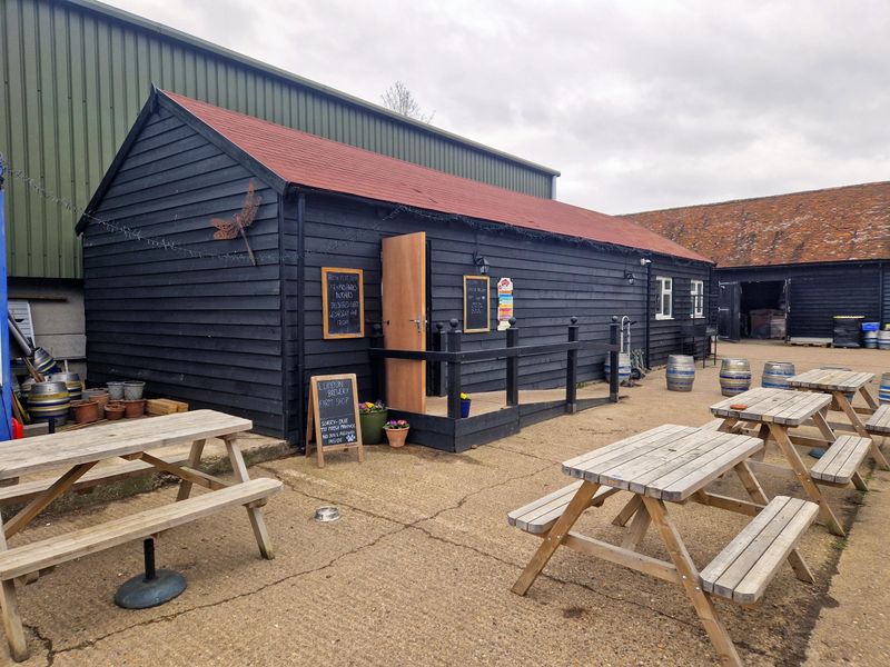 Loddon Tap Yard, Dunsden - farm shop - Feb 2023. (Pub, External). Published on 24-02-2023