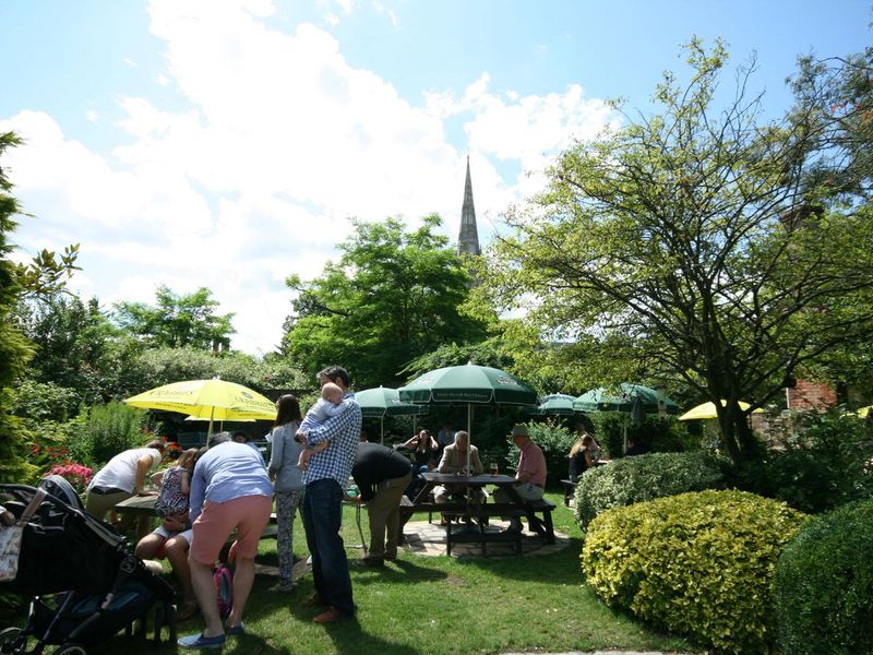 New Inn. (Pub, Garden). Published on 06-09-2015
