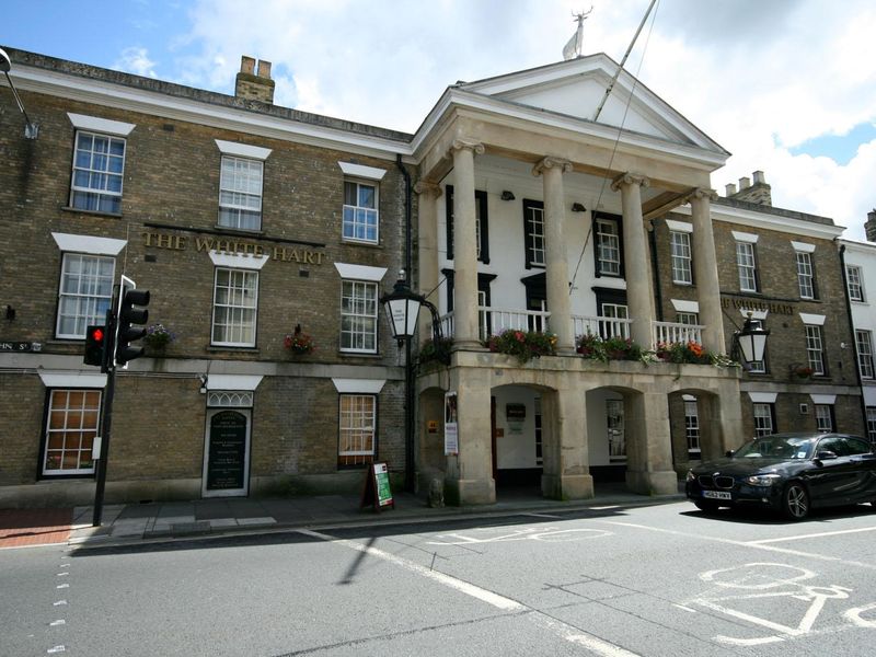 The White Hart Hotel. (Pub, External, Key). Published on 17-08-2013