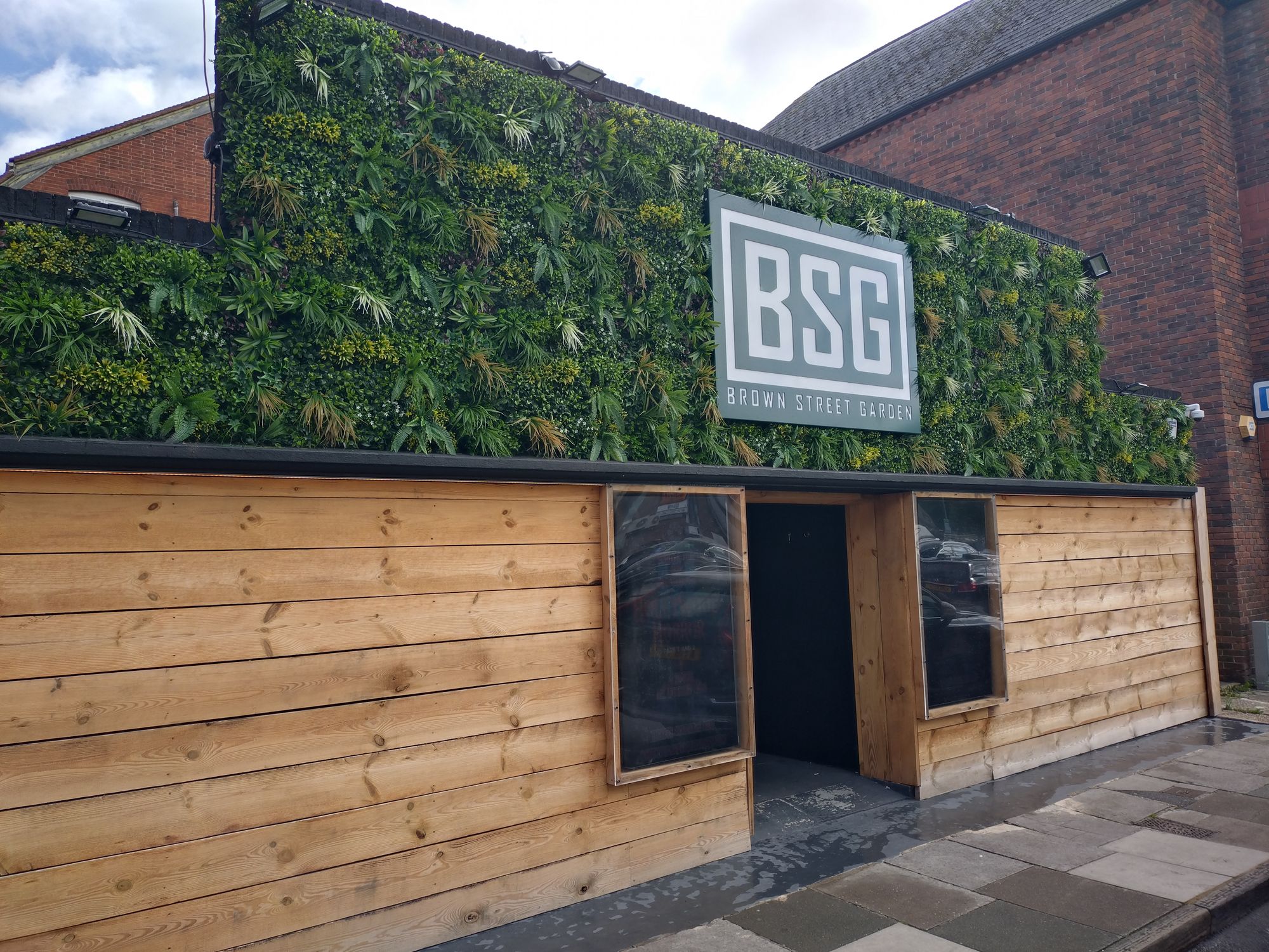 Brown Street Garden, Salisbury (Photo: Andrew Ward – 15/09/2025). (Pub, External, Key). Published on 15-09-2025