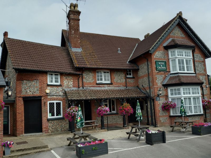 Rose & Crown, Bulford (Photo: Andrew Ward – 13/08/2025). (Pub, External, Key). Published on 13-08-2025